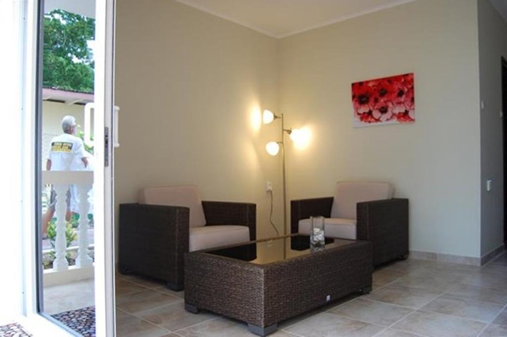 Wayaca Mini Resort Willemstad Room photo